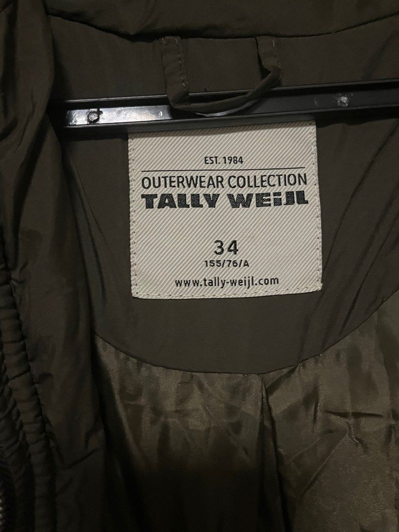 Tally Weijl Army Green Long Puffer Jacket Coat (Category: Coats, Jackets and Outerwear) located in Paranaque City. Submitted by shopmnp (Listing ID 1261690913, Image 2). Description: Never worn, only tried on. Good as new :) Has lots of compartments/pockets. Can send more detailed photos. Best fit for XS - S.