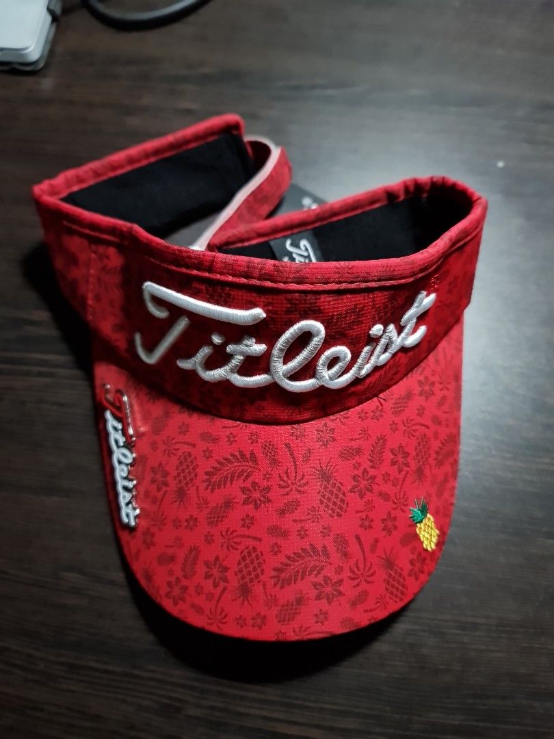 Red hotsell titleist visor