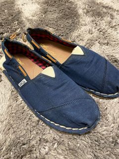 (Category: ) located in . Submitted by concloset (Listing ID 1261573750, Image 1). Description: .