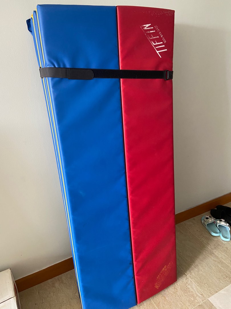 Tiffin gym mats top