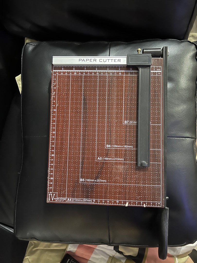 Used Paper Cutter, Hobbies & Toys, Stationary & Craft, Stationery