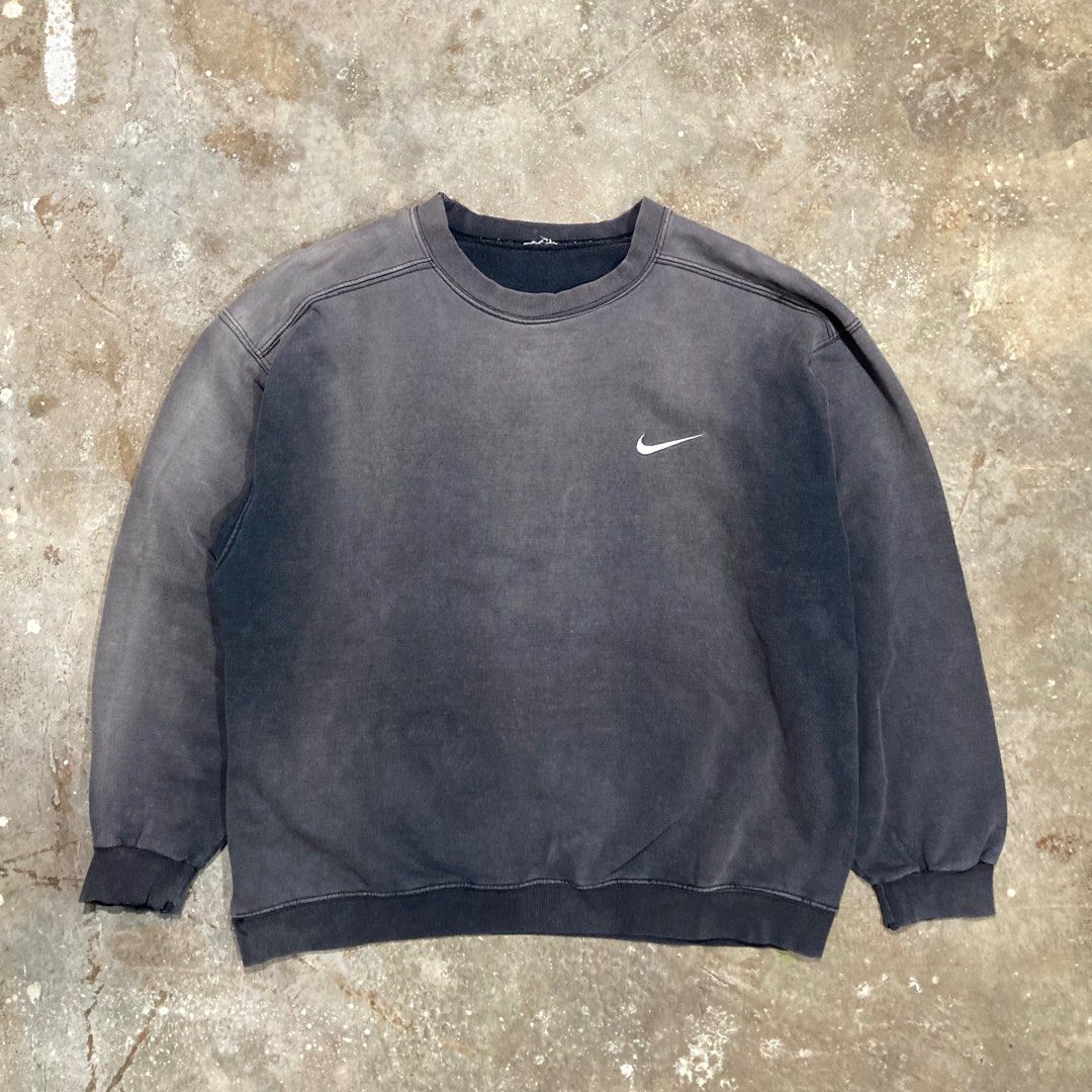 Vintage Nike SweatShirt Men s Fashion Activewear on Carousell