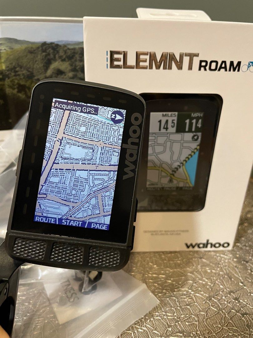 Wahoo elemnt roam top acquiring gps