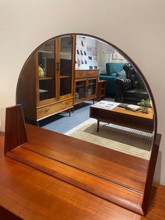 Walnut Dressing Table Mirror