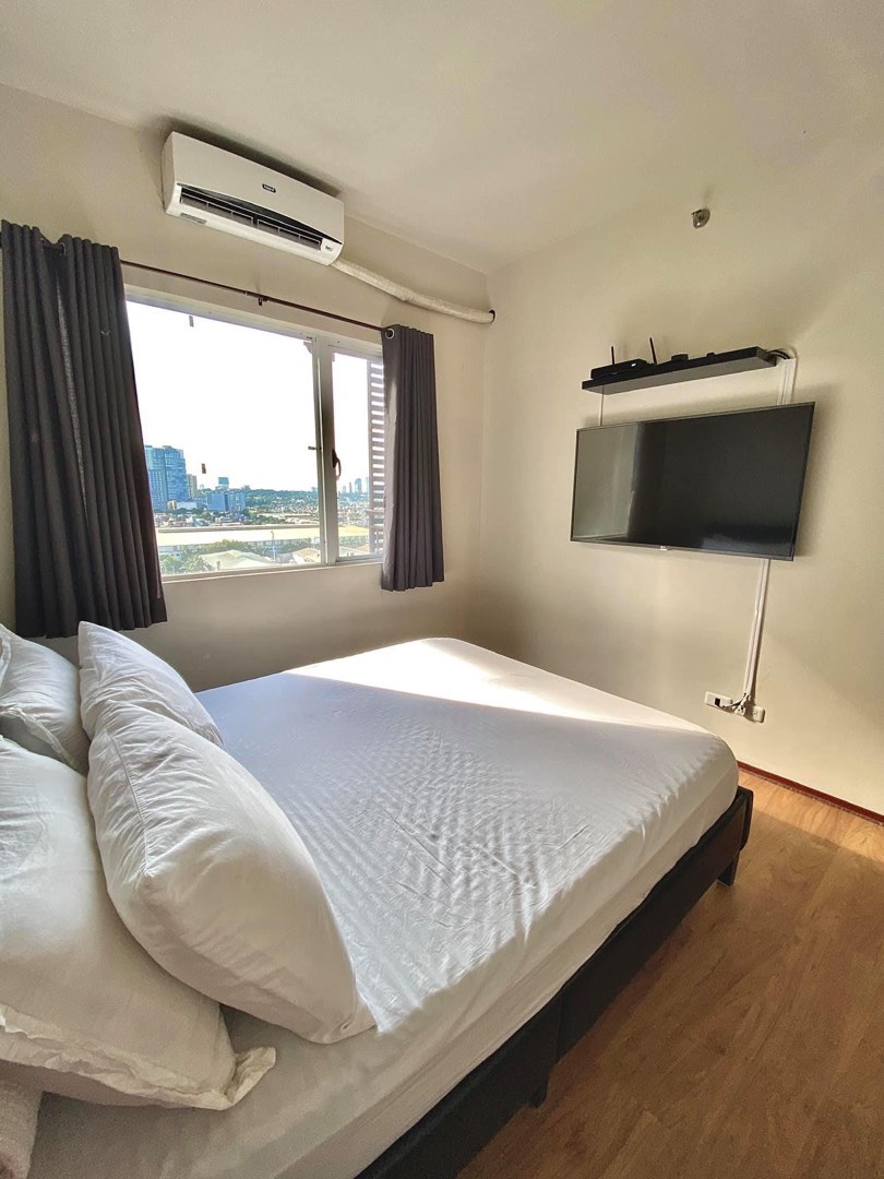 2BR Fully Furnished with Parking Lot For Rent in Circulo Verde