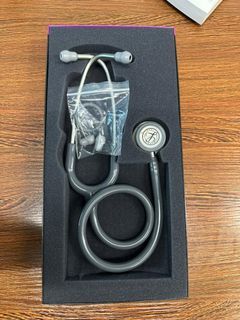 3M Littmann Stethoscope Classic III Gray Tube, Standard-Finish Chestpiece, 5621
