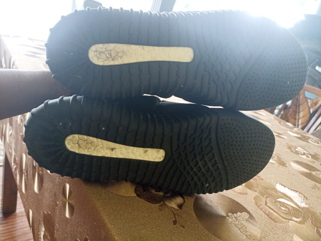 Yeezy boost 750 adidas sales fucsia