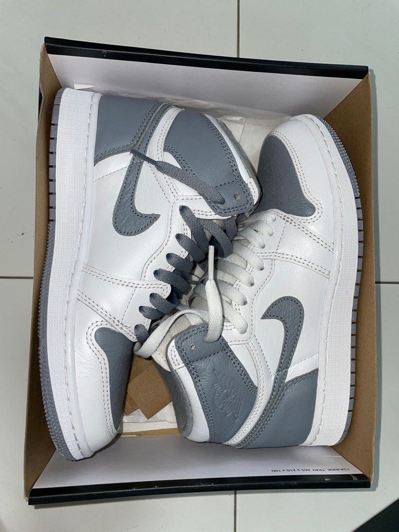 Air jordan cheap 1 og grey