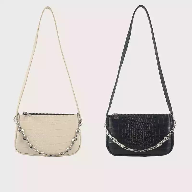 White shoulder bag with cheap chain
