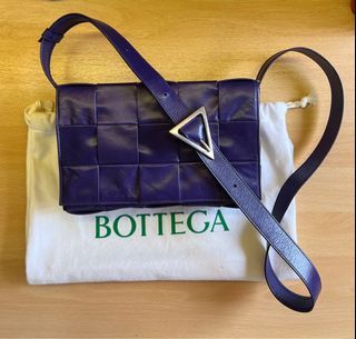 Bottega Veneta, Bags, Bottega Veneta Garda Bag Intrecciato Nappa With  Grommet Detail Small Grey Strap