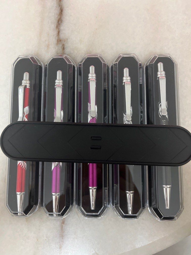 Brand New Singapore Pens (Gift & Collectibles Edition), Hobbies & Toys
