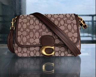 Coach Ladies Hadley Hobo 21 Size : 8 1/4 (L) x 6 3/4 (H) x 4 3/4