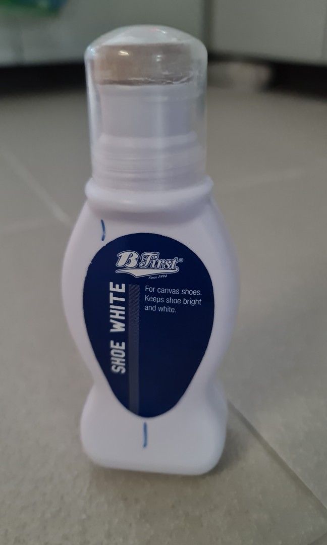 White canvas hotsell shoe whitener
