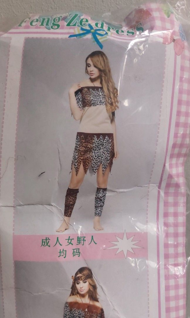 Cave Woman Costume (Category: Sets or Coordinates) located in Manila. Submitted by fourtiiin (Listing ID 1261786630, Image 2). Description: Size M-L nasukat lang pero di nagamit dahil di nakasama sa event. Free Crochet Bone accessory for Hair.