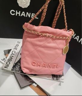 Chanel 22 mini in Caviar BNIB