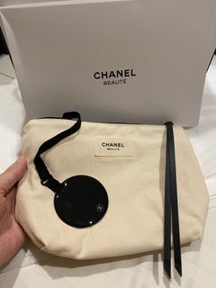 Chanel Precision VIP messenger bag (VIP gift), Women's Fashion, Bags &  Wallets, Purses & Pouches on Carousell