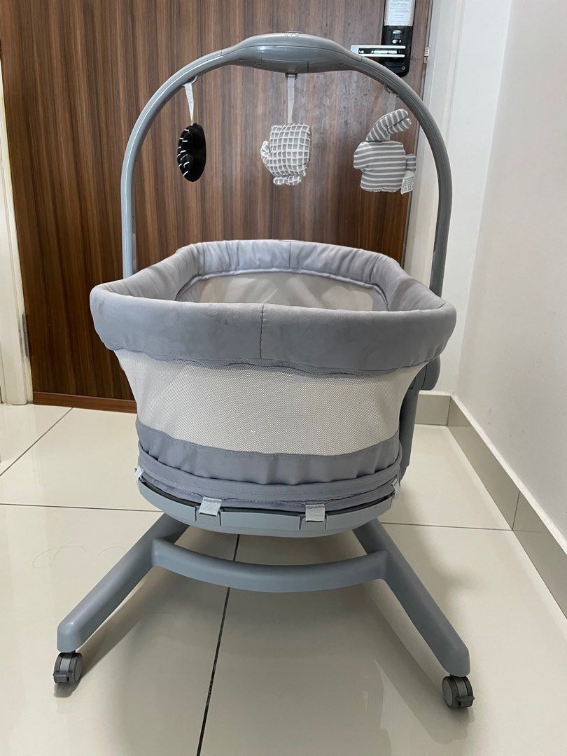 Chicco Baby Hug 4in1 air include mattress, Babies & Kids, Baby Nursery ...