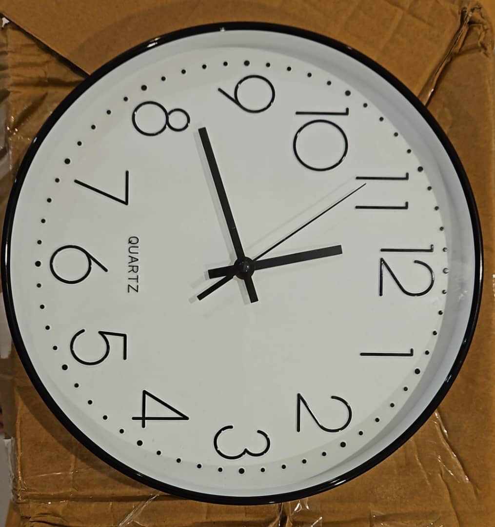 Clock (not working), Furniture & Home Living, Home Decor, Clocks on Carousell