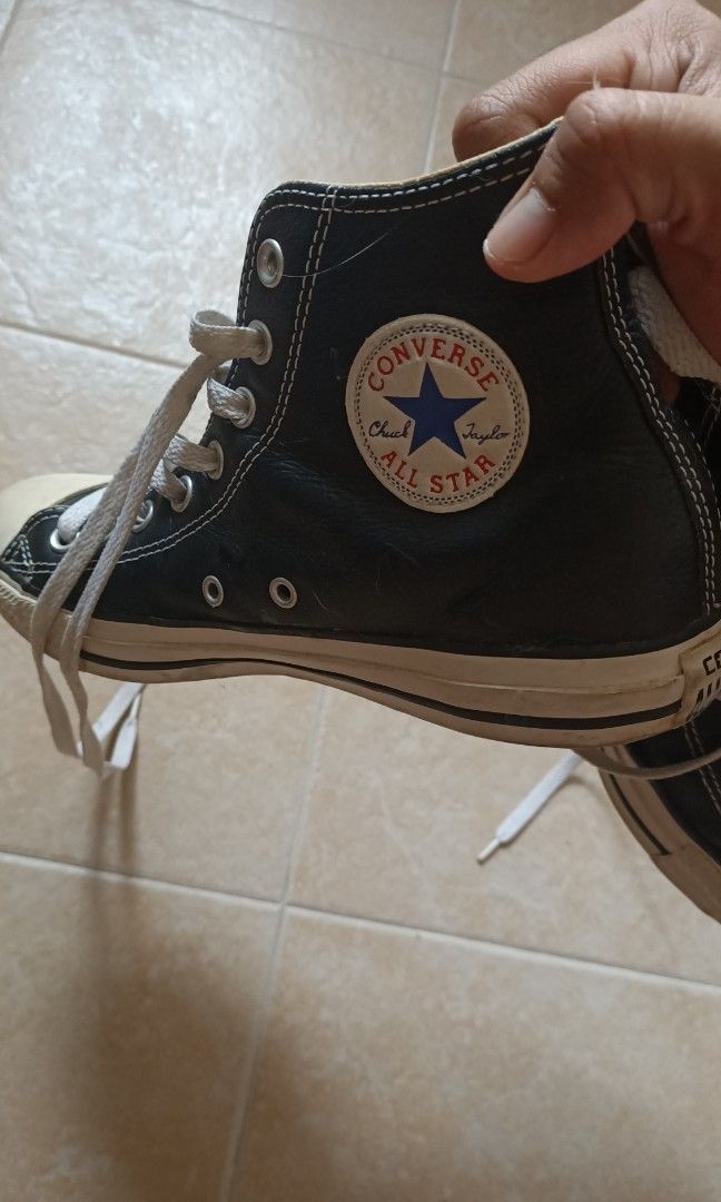 Chuck taylor all star black leather hot sale