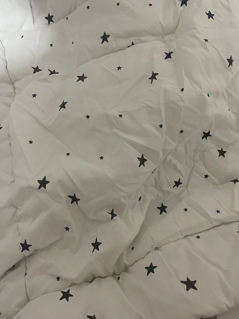 Crib Comforter, Pillow, Bolsters, Bed Guard (Category: Bed Guards) located in Quezon City. Submitted by mertrsl (Listing ID 1261947249, Image 3). Description: Used pillow Others unused, just washed: 2 bolsters 1 comforter Bed guard Bought from SM baby company.