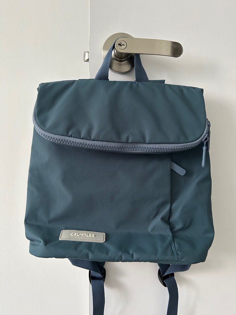 Crumpler amplitude hot sale backpack
