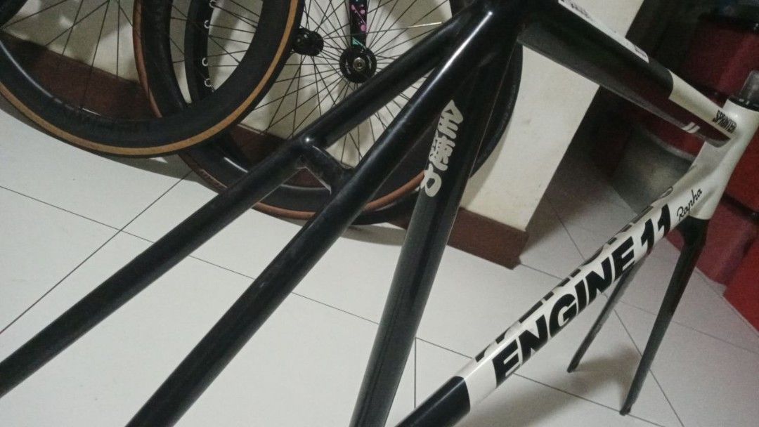 Engine 11 sprinter fixie frameset, Sports Equipment, Bicycles & Parts