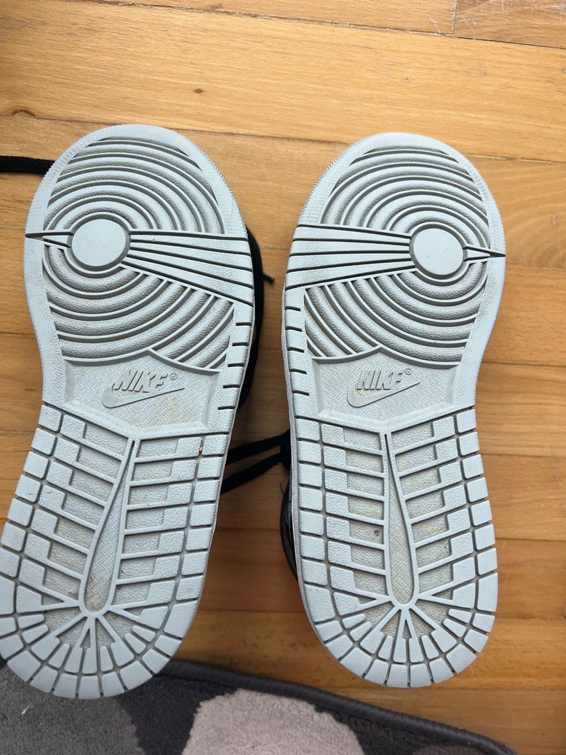 Excellent condition ! Air Jordan Retro Mid size 38, Women's Fashion,  Footwear, Sneakers on Carousell