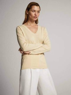 Excellent condition Massimo dutti light sweater xs  P1,200