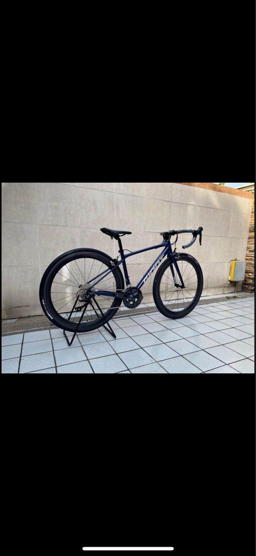 FOR SALE Giant Contend 1 Road Bike