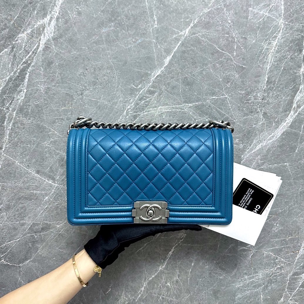 Full Set* Chanel Boy Old Medium 25cm Lambskin Blue SHW, Luxury, Bags &  Wallets on Carousell