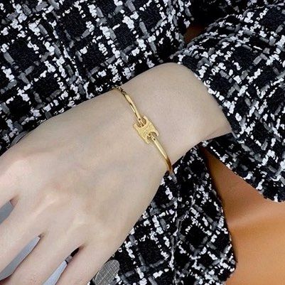 Gold plated bracelet for ladies hot sale