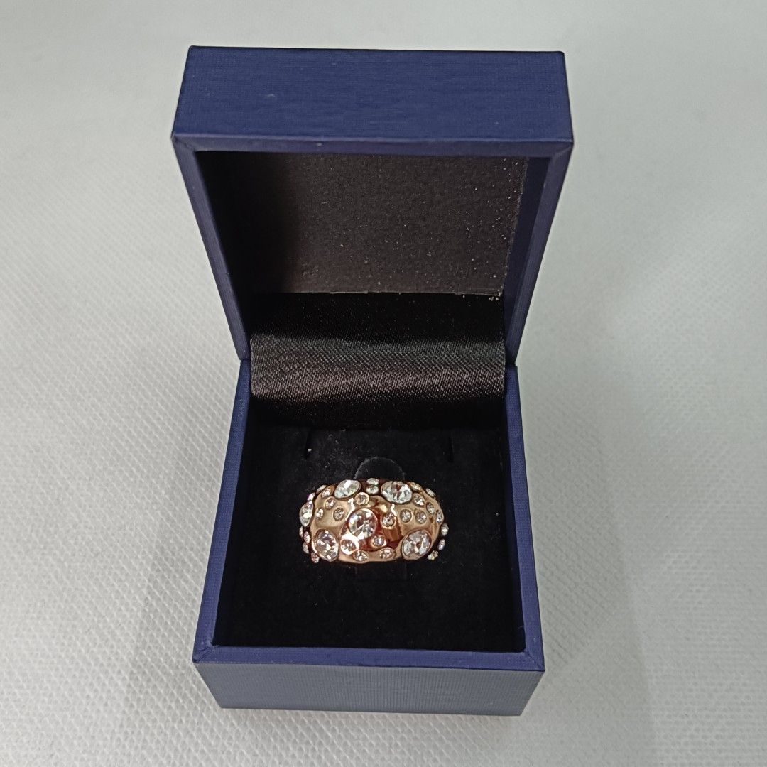 Gold hotsell costume rings
