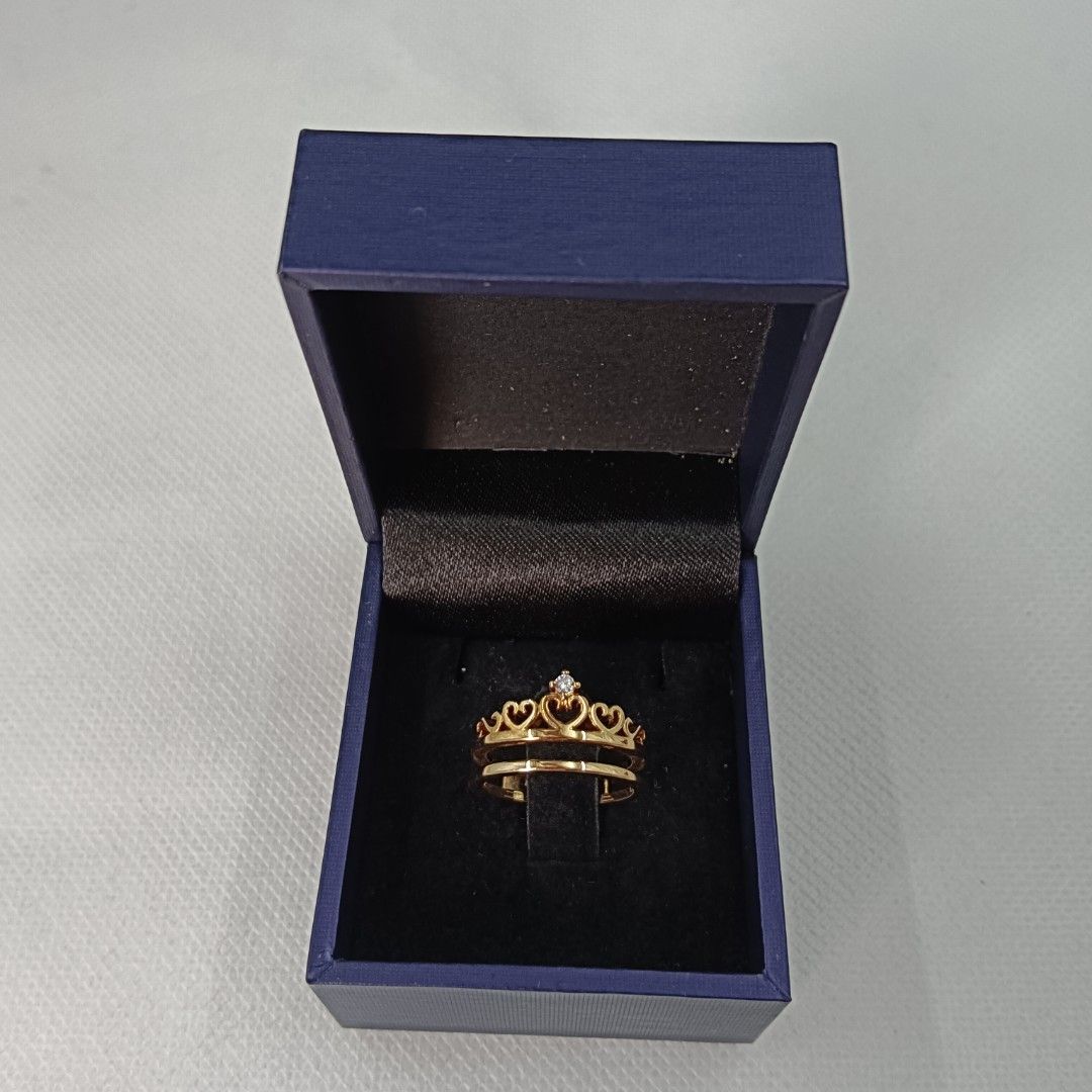 Gold costume jewelry top rings
