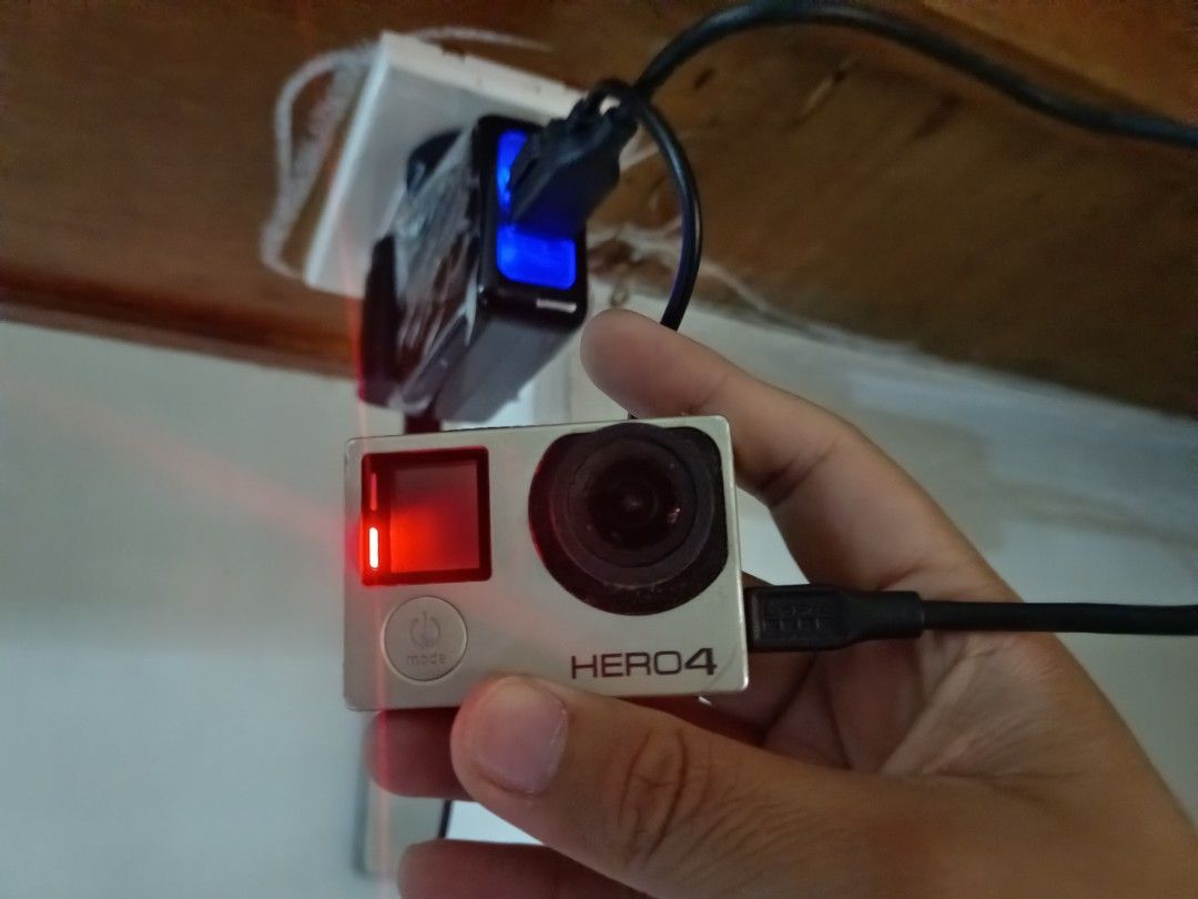 2024 Jan- GoPro Hero 4 Silver (Category: Video Cameras) located in Manila. Submitted by trusted.one (Listing ID 1261884894, Image 3). Description: GoPro Hero 4 Silver Everything comes in the photos. Including the Original Samsonite 46590 bag Honest issue: Faceplate has a crack and near the battery opening, which does not affect the good working condition of the item. 💵Price: 5,500.00 Slightly negotiable(For serious & cash on hand buyers) 📍Locat
