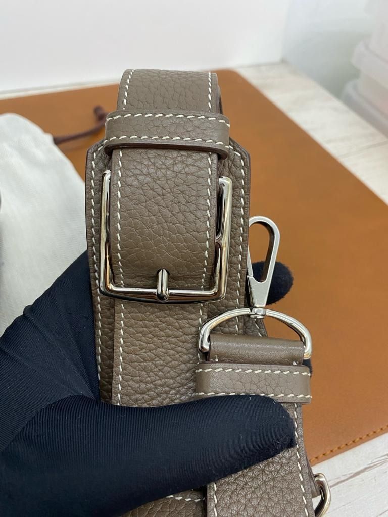 Brown pre-owned Hermes 2014 silver hardware Togo leather Jypsier 31 bag