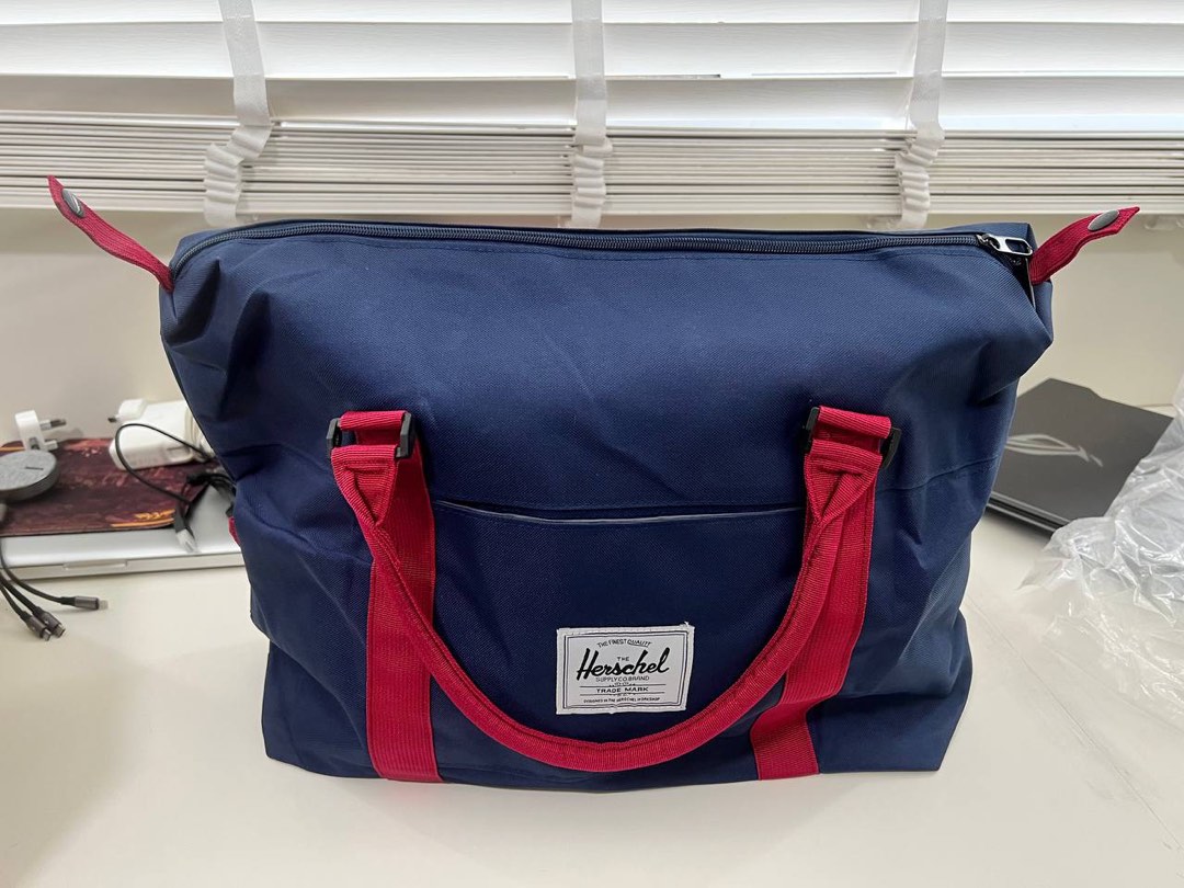 Herschel Duffel Bag Men s Fashion Bags Backpacks on Carousell