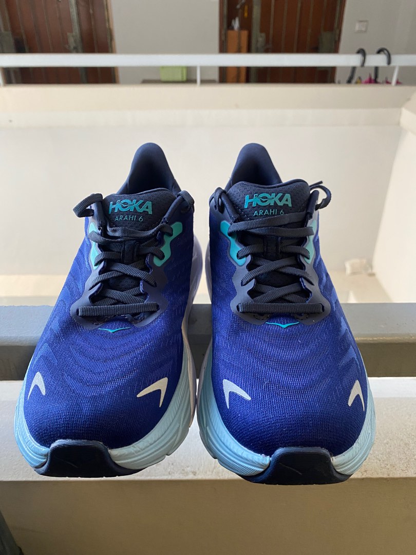 Hoka one one arahi store wide
