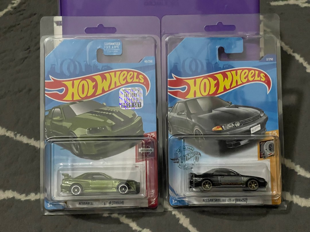 Hot Wheels lot of 2 Nissan Skyline GTR R34 and BNR32 free