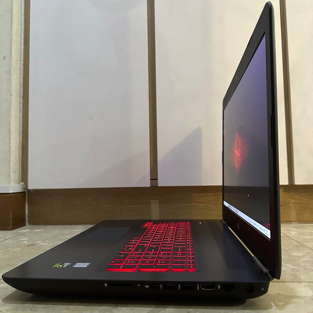 Hp omen 17 sale 1060