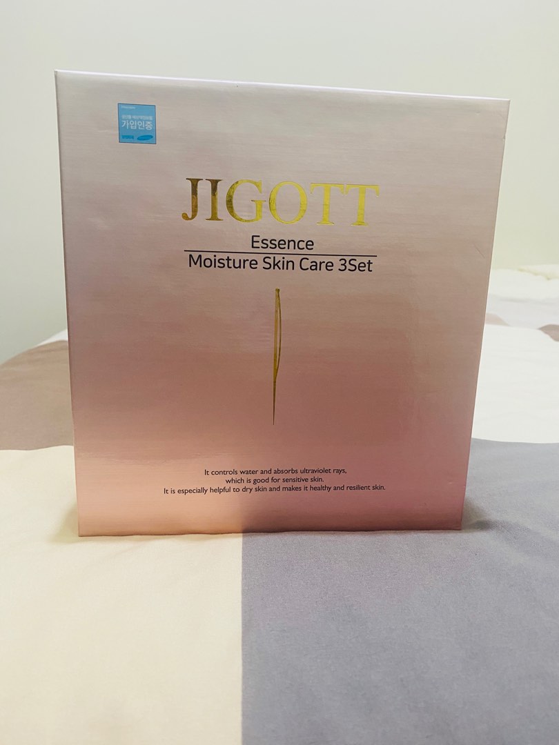 JIGOTT Essence Moisture Skin Care set, Beauty & Personal Care, Face ...