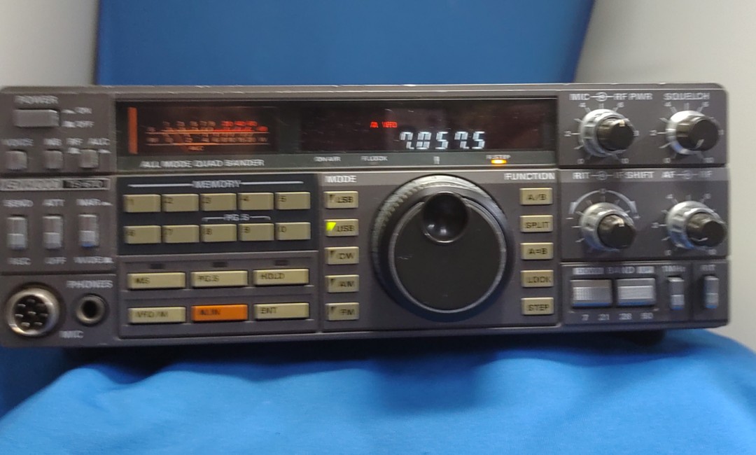 Kenwood TS 670 HF Transceiver, 其他, 其他- Carousell