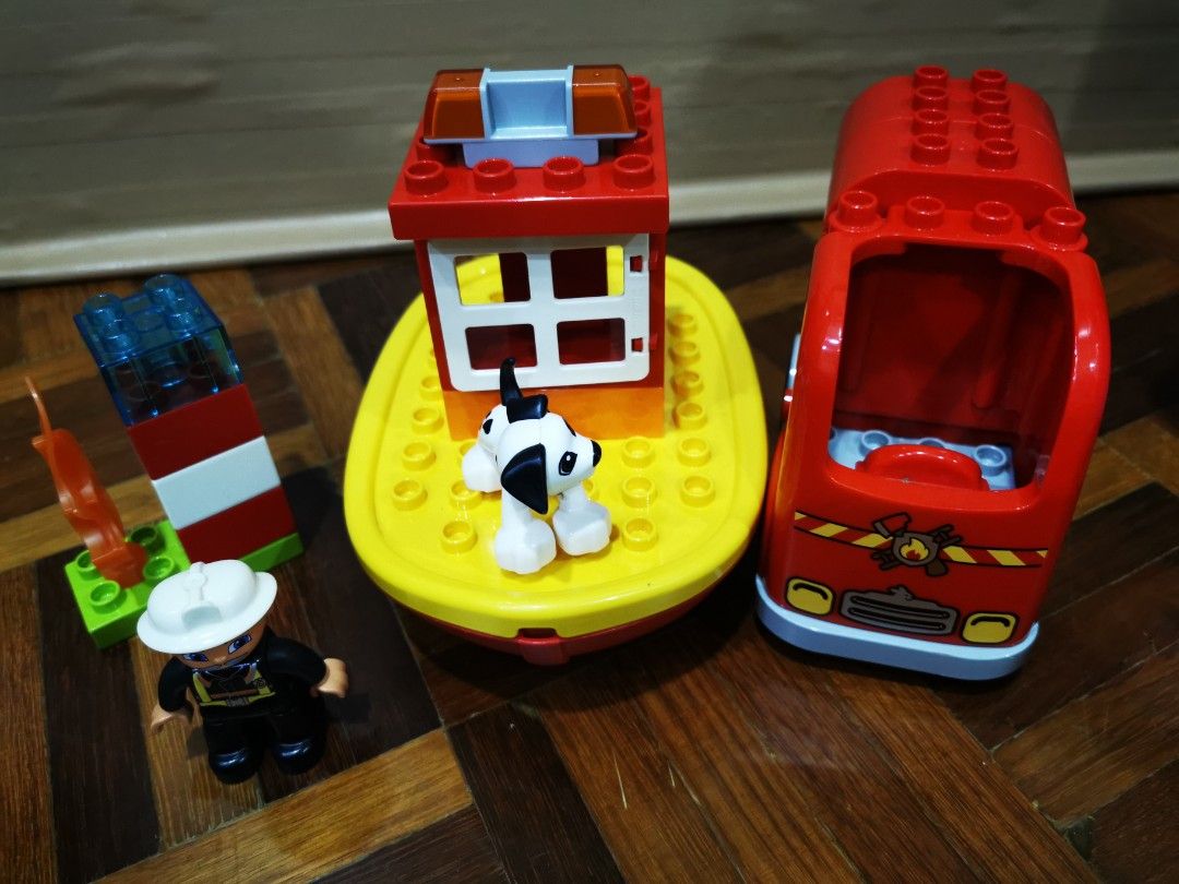 Lego duplo discount fire boat