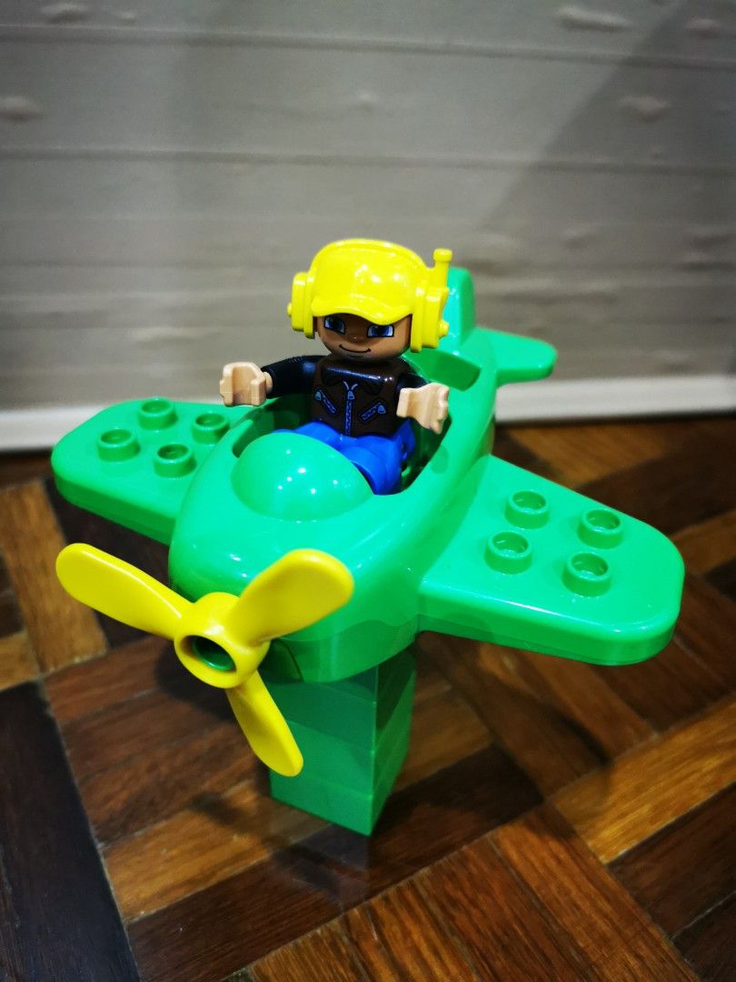 Duplo plane top