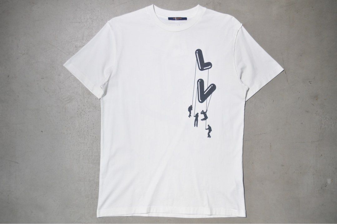 Louis Vuitton - S/S 21 - Floating LV Tee, Men's Fashion, Tops & Sets,  Tshirts & Polo Shirts on Carousell