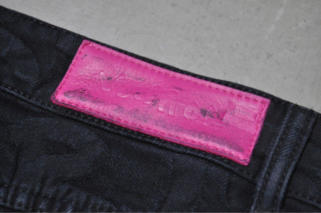 Louis vuitton stephen sprouse black graffiti logo jeans 38 – Dusty Archive