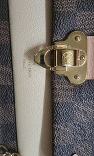 Louis Vuitton Capucines Mini Cuir Blanc Et Python Précieux