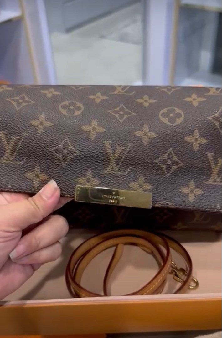 REPRICE Louis Vuitton LV Favorite PM RT4121, Barang Mewah, Tas & Dompet di  Carousell