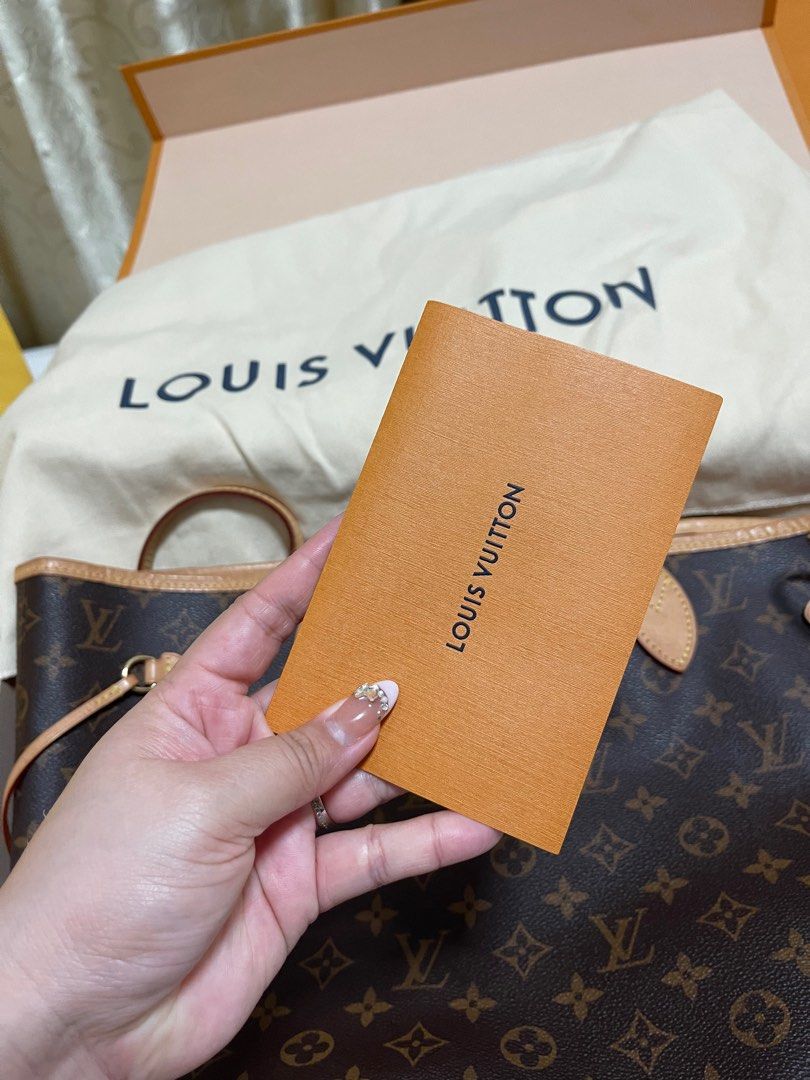 Louis Vuitton Monogram Canvas Neverfull MM with Cherry Lining M41177