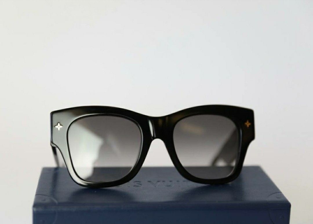 Rendez-Vous Cat Eye Sunglasses S00 - Accessories Z1562W