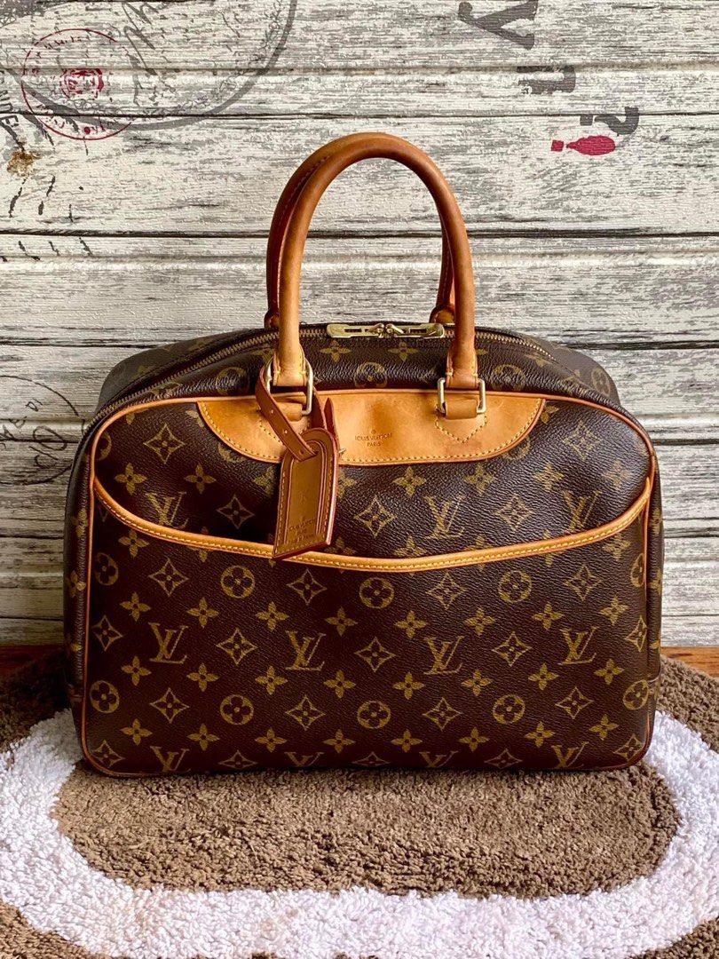 LV Deauville Pm, Luxury, Bags & Wallets on Carousell